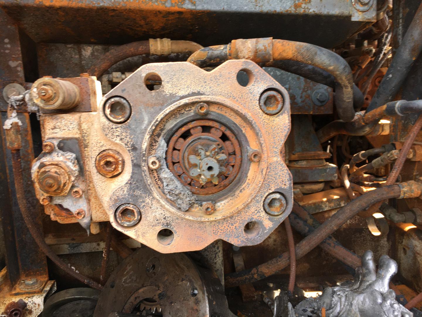 ./imagenes/INVOICE/2019/16744/EXCAVADORA SANY  SY-135C PARA PARTES (15).JPG